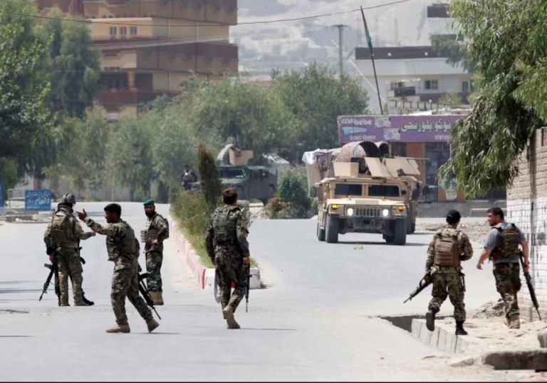Αφγανιστάν: Περισσότεροι από δέκα άμαχοι νεκροί σε συγκρούσεις με το Πακιστάν