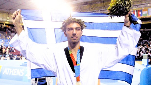 Αλέξανδρος Νικολαΐδης: «Σαν σήμερα πέταξες στο φως» – Η Δώρα Τσαμπάζη συγκινεί