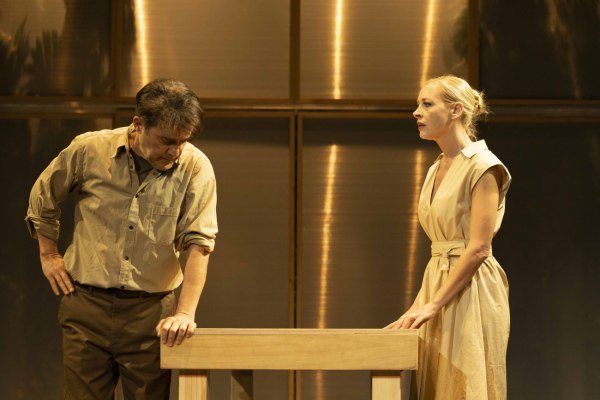 Οι «Αλιγάτορες» επιστρέφουν στη νέα θεατρική σκηνή Auditorium Σίνα 2 – 4