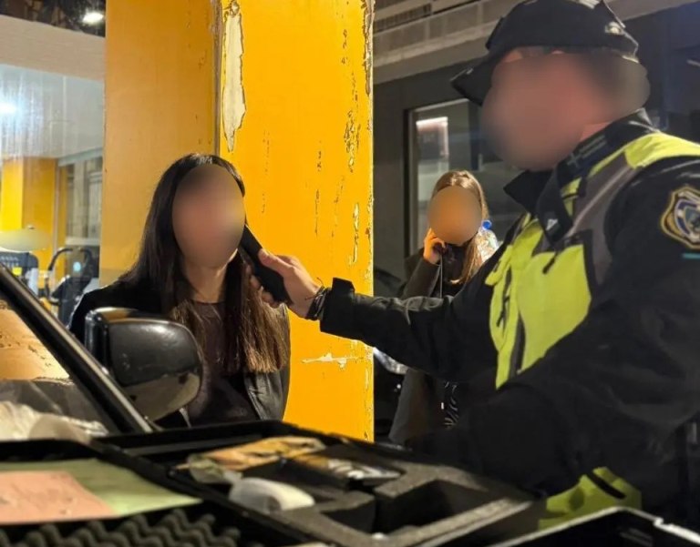 Τροχαία: Οχτώ συλλήψεις σε ελέγχους αλκοτέστ στην Αττική – Βεβαιώθηκαν 198 παραβάσεις