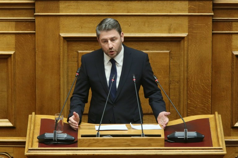 ΠΑΣΟΚ: Εύθραυστες ισορροπίες στο εσωτερικό, τα μηνύματα Ανδρουλάκη στους διαφωνούντες και το «νέο Ελσίνκι»