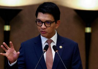 Μαδαγασκάρη: Μήνυμα του προέδρου Ρατζοέλινα που κάνει λόγο για «απόπειρα δολοφονίας» του