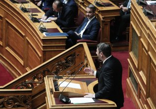 Η «μετωπική» Ανδρουλάκη-Μητσοτάκη λίγο πριν το Άμστερνταμ, το «ντεκόρ» στον Τραμπ και η πρόταση για «νέο Ελσίνκι»  