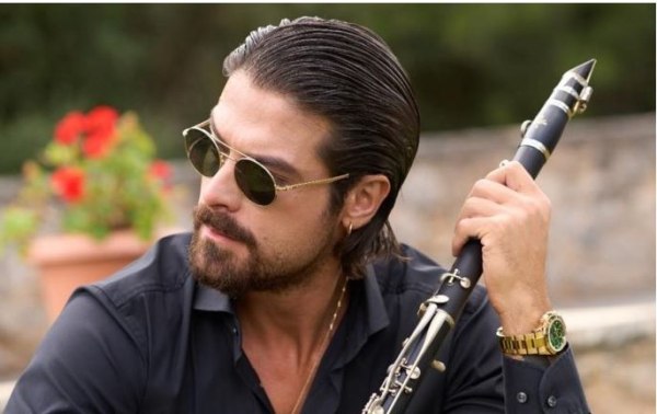 Άρης Μουγκοπέτρος: «Βγήκε μια “βρώμα” στο χωριό για μένα, σκέφτηκα να κάνω ζημιά στον εαυτό μου»