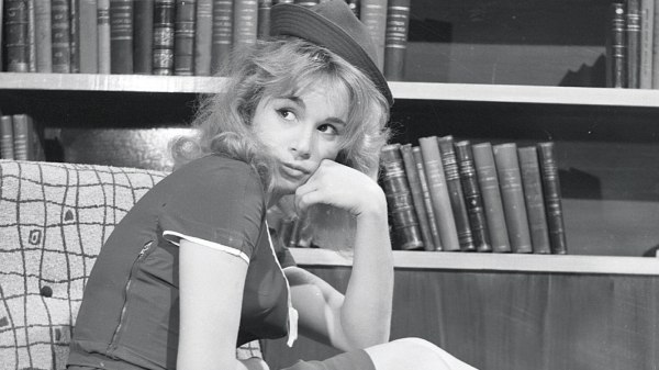 Δεν ήταν καλή ηθοποιός, αλλά έπειθε – ήταν γεννημένη σταρ: Ο Φώτης Μεταξόπουλος για τον μύθο της Αλίκης Βουγιουκλάκη