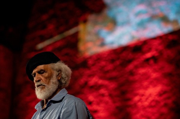 Ο Ερωτόκριτος στον Λαβύρινθο: Το έργο του Βιτσέντζου Κορνάρου μέσα από τα μάτια του Ross Daly