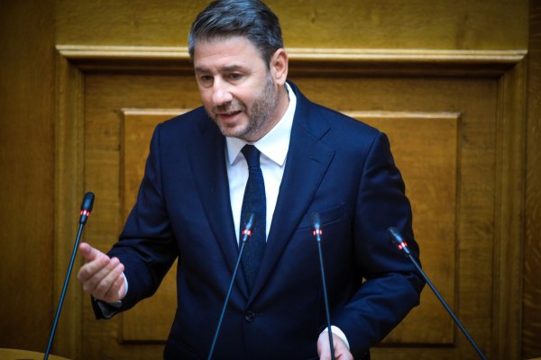 Ο Ανδρουλάκης ετοιμάζεται για νέο «πόλεμο» στη Βουλή -Τι θα πει για «Άγνωστο Στρατιώτη», εθνικά και εργασιακά