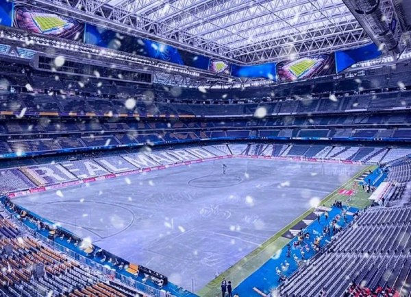 Το «Σαντιάγκο Μπερναμπέου» μεταμορφώνεται σε Χριστουγεννιάτικο πάρκο