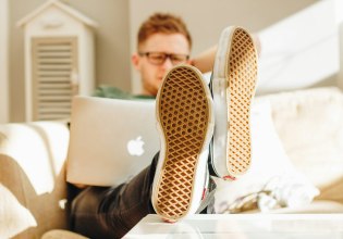 Αλλαγή φρουράς: Η Gen Z βάζει τους δικούς της κανόνες στη δουλειά