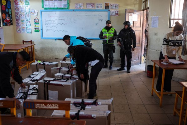 Δεύτερος γύρος προεδρικών εκλογών στη Βολιβία