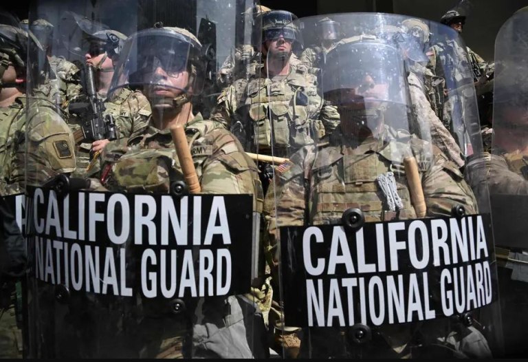 Δικαστικό μπλόκο στην ανάπτυξη Εθνοφρουράς στο Όρεγκον από τον Τραμπ