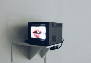 Οι τοξικές σχέσεις, τα ερωτικά τρίγωνα και το σεξ στην οθόνη δεν φαίνεται να ενδιαφέρουν την Gen Z