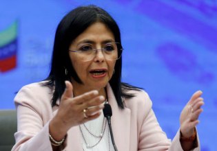 Βενεζουέλα: Η αντιπρόεδρος διαψεύδει ότι διαπραγματεύτηκε με τις ΗΠΑ την ανατροπή Μαδούρο