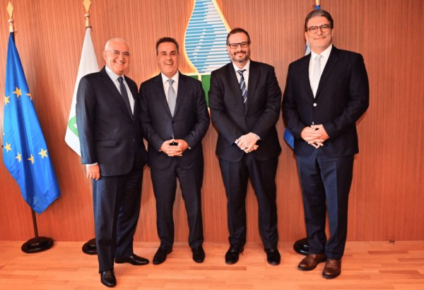 Επενδύσεις μισού δισ. από τη ΔΕΠΑ Εμπορίας έως το 2028 – Συνάντηση Παπασταύρου με τη διοίκηση της εταιρείας