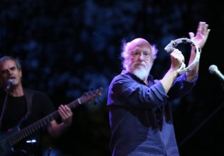 Νιόνιο ας κρατήσουν οι χοροί εκεί ψηλά, την έφερε ο Δένδιας στο Κυριάκο που το πήρε βαριά και ξεφυσά