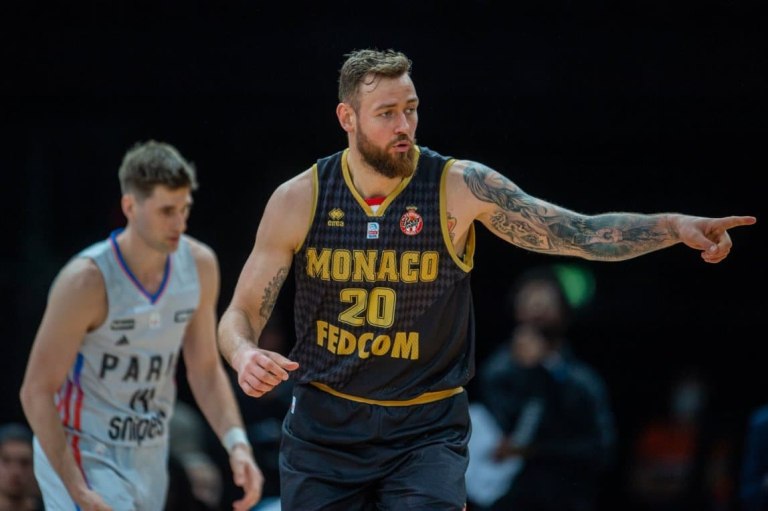 «Πλησιάζει στον Ερυθρό Αστέρα ο Μοτιεγιούνας»