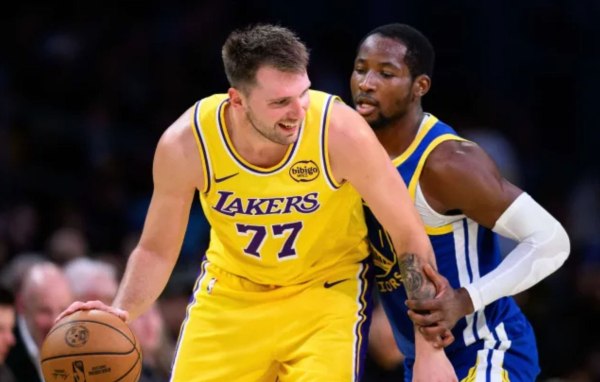 Η τρομερή εμφάνιση του Ντόντσιτς στην πρεμιέρα του NBA δεν ήταν αρκετή για τους Λέικερς (vid)