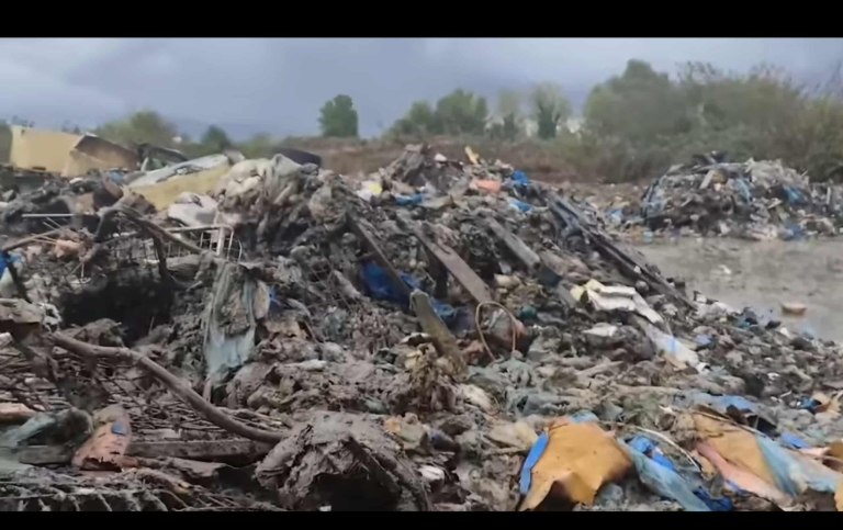 Φωτογραφίες σοκ από την απόθεση ζωικών αποβλήτων δημοσίευσε ο Δήμος Αρταίων