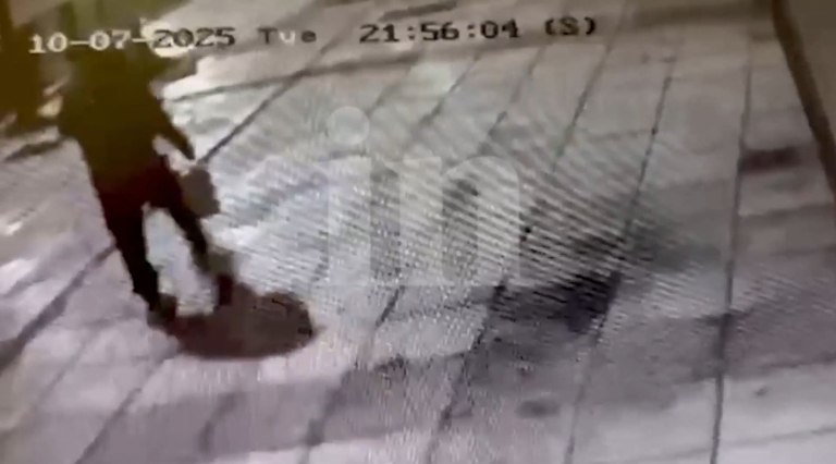 Βίντεο ντοκουμέντο από την έκρηξη στη ντισκοτέκ – Ο άνδρας μεταφέρει τη βόμβα