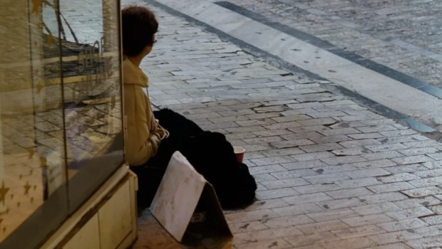 Φτώχεια Ελληνες Αλβανοί