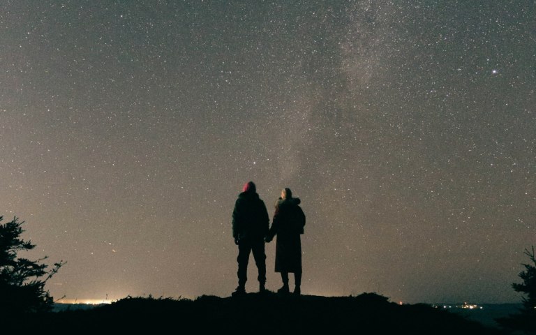 Άκρως Ζωδιακό: Τα Do’s και Don’ts στα ζώδια σήμερα [Παρασκευή 10.10.2025]