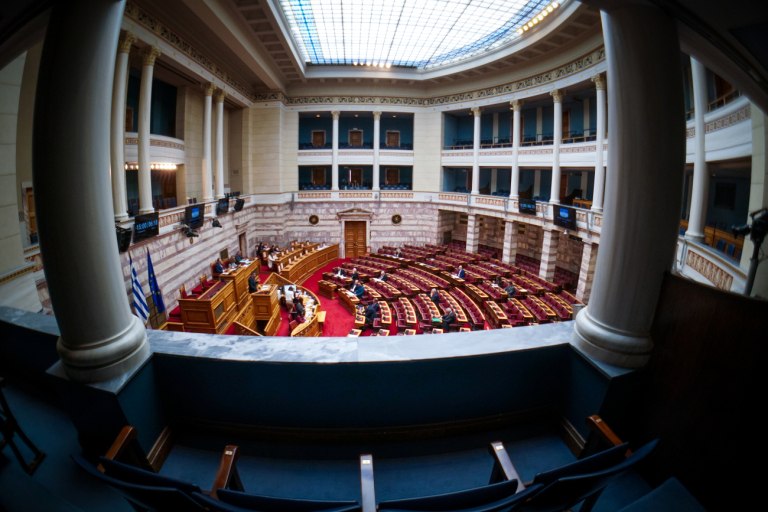 Τροπολογία για τον Άγνωστο Στρατιώτη: Τι αναφέρει η ένσταση αντισυνταγματικότητας του ΠΑΣΟΚ