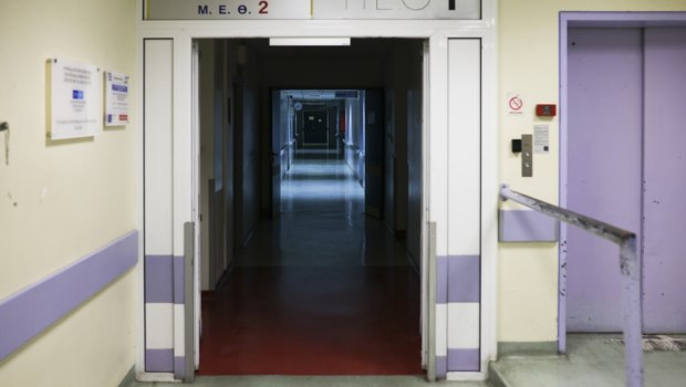 Γλυφάδα: Χαροπαλεύει η 70χρονη – «Την είχε απειλήσει ξανά, της λέγαμε να μην ξαναπάει εκεί»