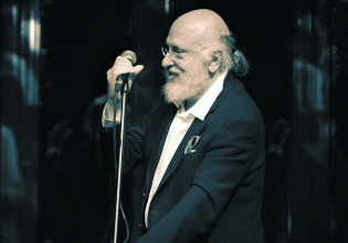 Διονύσης Σαββόπουλος: Η Ελλάδα μου είναι καθαρά ποιητικής και ερωτικής τάξεως