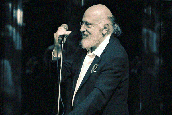 Διονύσης Σαββόπουλος: Η Ελλάδα μου είναι καθαρά ποιητικής και ερωτικής τάξεως