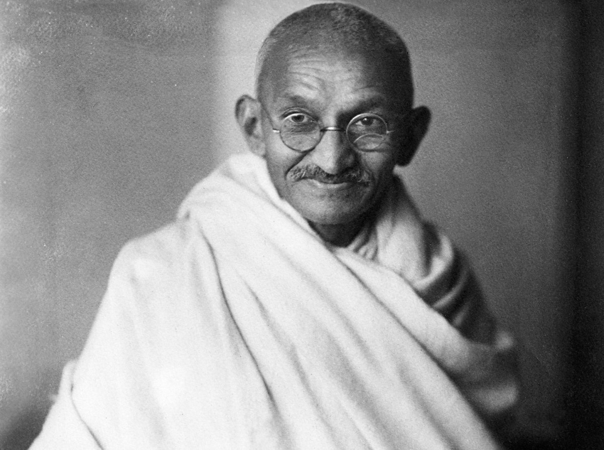 Μαχάτμα Γκάντι: H ζωή και η δράση του εμβληματικού ινδού ηγέτη