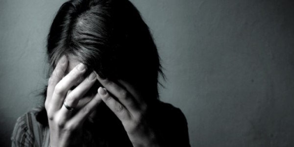 Εντοπίστηκε ο 43χρονος που επιτέθηκε με πιρούνι και τραυμάτισε στο μάτι την έγκυο σύζυγό του