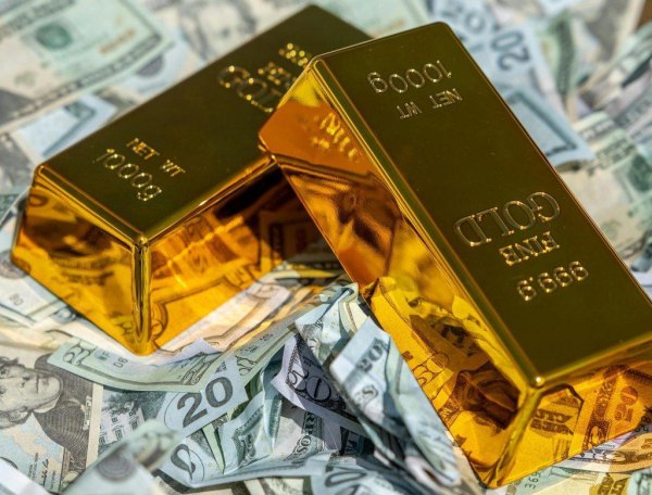 Για πρώτη φορά, η τιμή του χρυσού ξεπερνά τα 4.000 δολάρια ανά ουγγιά