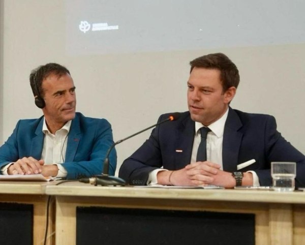 Καταδικάζει το εξώδικο Δημητριάδη σε Κασσελάκη ο γραμματέας των Ευρωπαίων Δημοκρατών Σάντρο Γκότζι