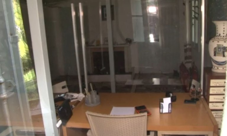 Κλιμάκιο του Ανθρωποκτονιών στη Φοινικούντα – Σφίγγει ο κλοιός για το διπλό φονικό – Το μυστήριο και τα κενά στις καταθέσεις