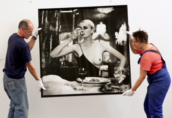 «Είμαι μισθωμένος εκτελεστής»: Αναρχικός ή μισογύνης, σαν σήμερα, η σαγηνευτική διαστροφή του Χέλμουτ Νιούτον