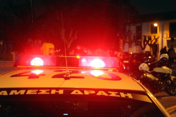 Συνελήφθη οδηγός αυτοκινήτου που έτρεχε με 174 χλμ./ώρα στην Περιφερειακή Υμηττού