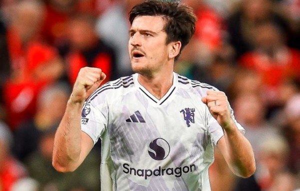 Λίβερπουλ – Μάντσεστερ Γιουνάιτεντ 1-2: Ο Μαγκουάιρ έκανε του… κεφαλιού του