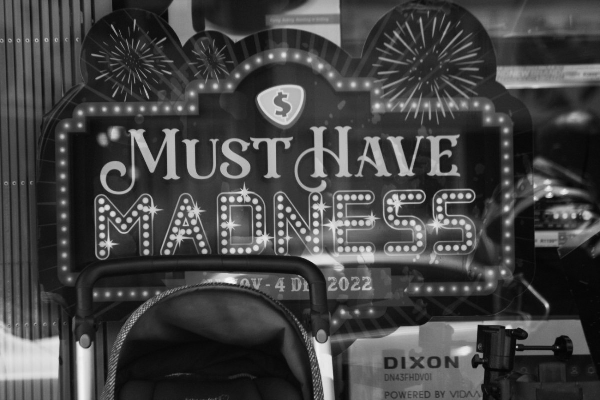 Στα 80 δισ. τα ψώνια για τις φετινές Black Friday – Cyber Monday