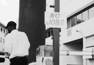 Κρίση ανεργίας των νέων – Τι κάνουμε λάθος όταν μιλάμε μόνο για τους πτυχιούχους