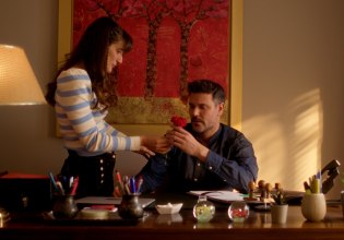 HOTΕΛ ΕΛVIRA: Νέα μπερδέματα