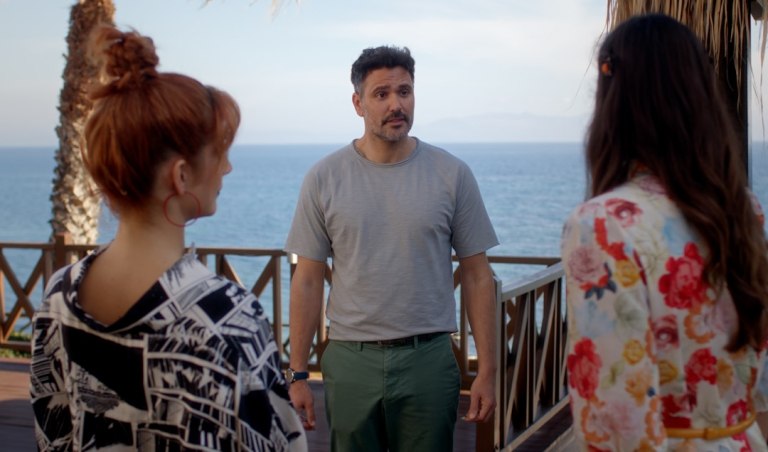 HOTΕΛ ΕΛVIRA: Συγκλονιστικές εξελίξεις στο αποψινό επεισόδιο