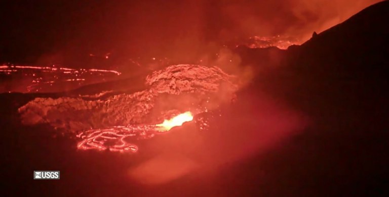 Βρυχάται εκ νέου το ηφαίστειο Κιλαουέα στη Χαβάη – Η 35η έκρηξη σε λίγους μήνες