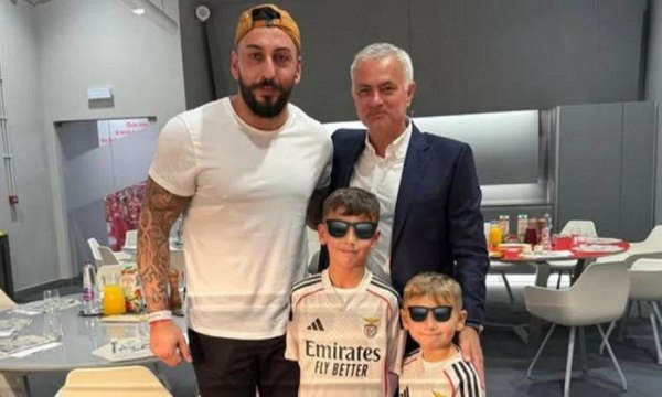 Ο Μήτρογλου στο «Ντα Λουζ»: Είδε το χατ-τρικ του Παυλίδη και έβγαλε φωτογραφία με τον Μουρίνιο (pic)