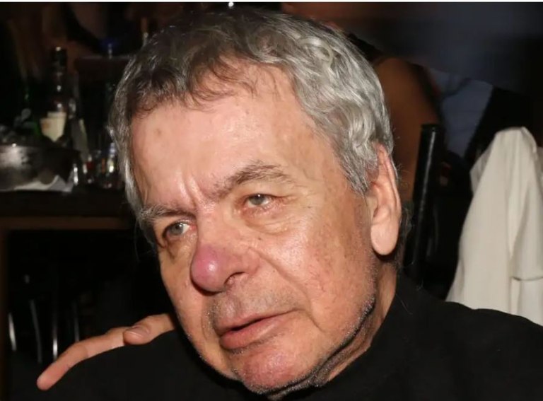 Γιάννης Πουλόπουλος: Τι αποκαλύπτει η κόρη του, ως τελευταία επιθυμία του, για το ξενοδοχείο του που πωλείται