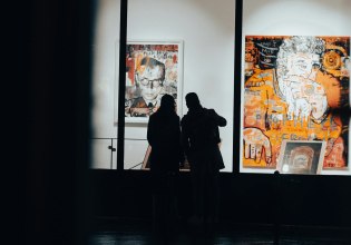 Η επιστήμη ξέρει γιατί το πορτοκαλί χρώμα επηρεάζει τόσο πολύ τη διάθεσή μας