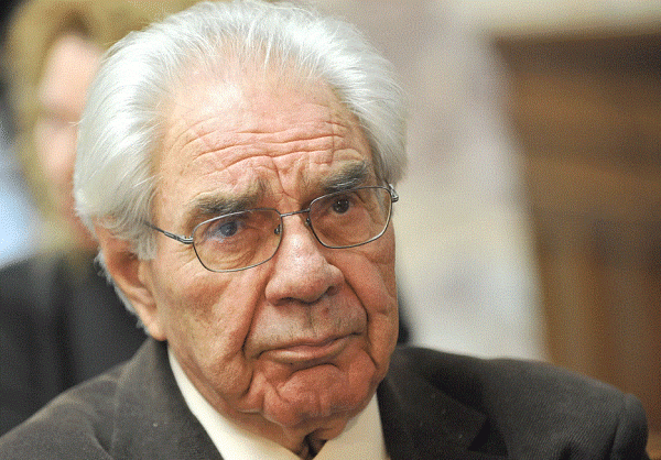 Γιώργος Κασιμάτης: Πραγματική βούληση για αναθεώρηση ή απλώς αμηχανία;