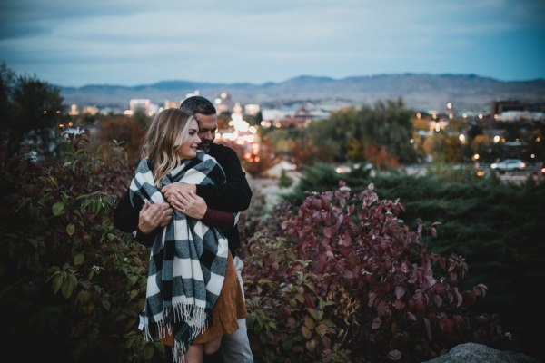 Σχέση: Τόσες ώρες χρειάζονται την εβδομάδα για να μείνει ζωντανή