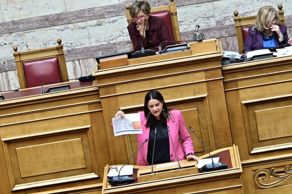 ΠΟΕΕΤ: Οργή των εργαζομένων σε εστίαση και τουρισμό – «Τα fake news της κυβέρνησης δεν έχουν τελειωμό…»