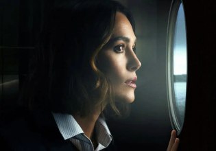 «Πόρνη! Σκύλα!»: Η Κίρα Νάιτλι για τον προπηλακισμό από τους τοξικούς παπαράτσι – «Σκυλιά έξω από την πόρτα» 