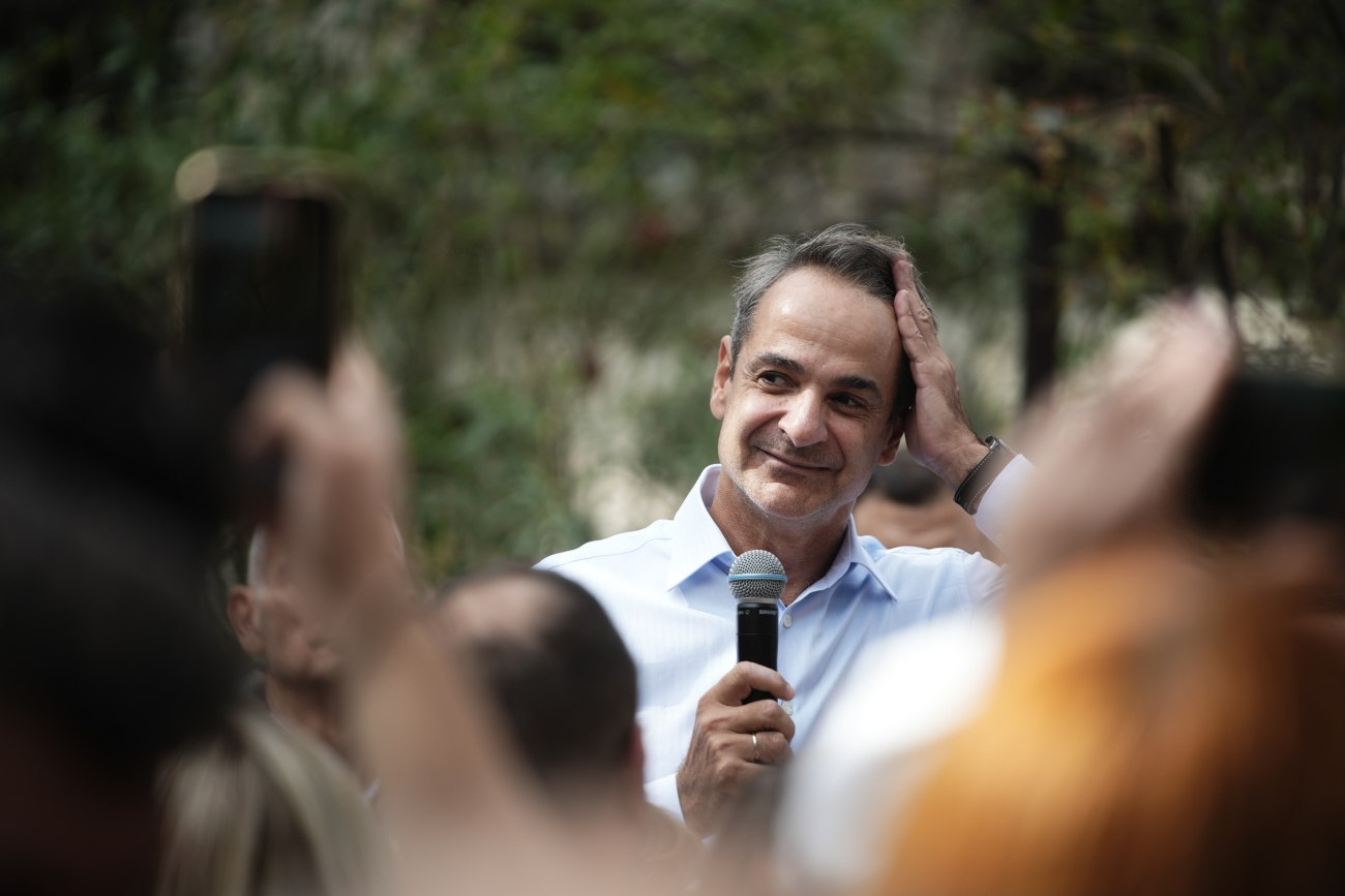 Επίσκεψη Μητσοτάκη στα Μελίσσια με νέα ευχολόγια για την ακρίβεια